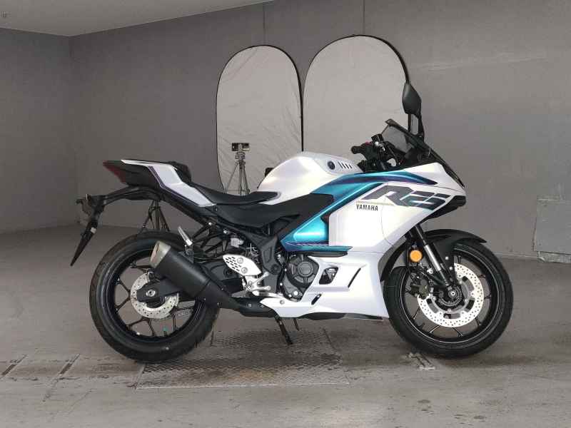 Yamaha YZF-R25 2025