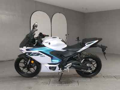 Yamaha YZF-R25 2025
