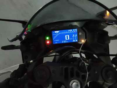 Yamaha YZF-R25 2025