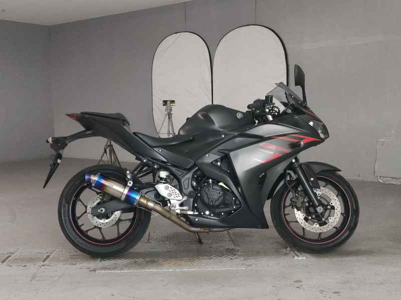 Yamaha YZF-R25 2016