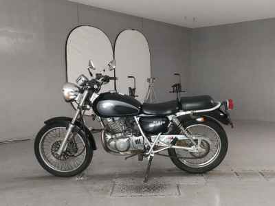 Suzuki ST250E