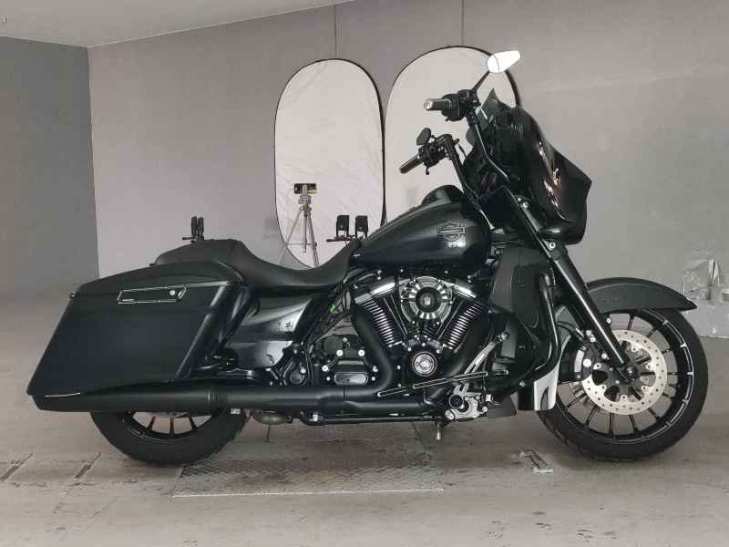 Harley-Davidson Street Glide FLHXS1870 2019