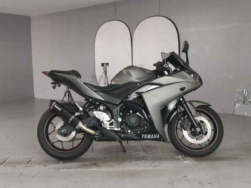 Yamaha YZF-R25 2016