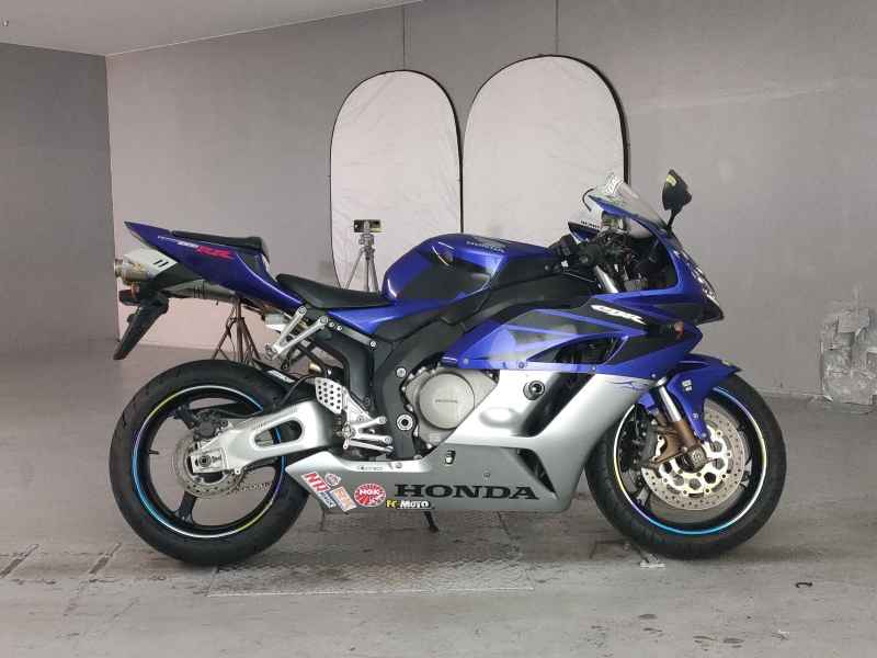 Honda CBR1000RR 2005
