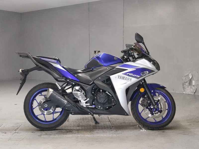 Yamaha YZF-R25 2015