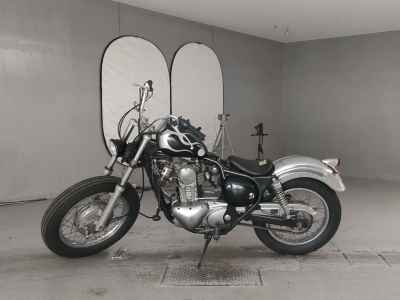 Kawasaki Estrella Custom