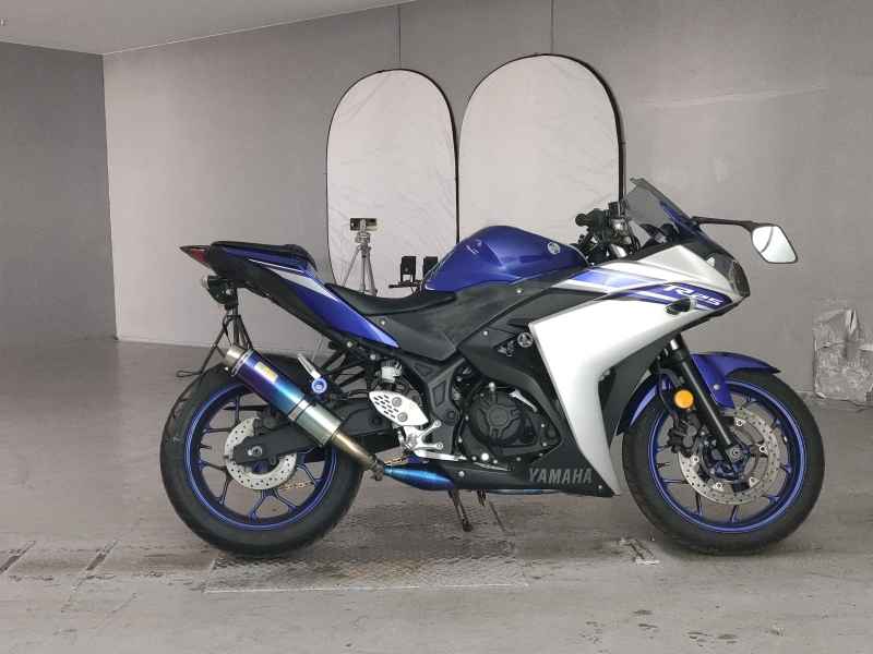 Yamaha YZF-R25 2016