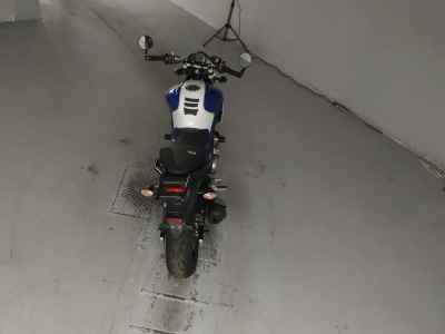 Suzuki Gladius SFV400 2014