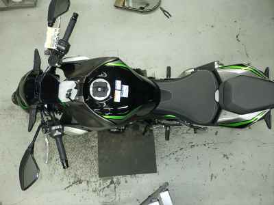 Kawasaki Z900 SE 2025