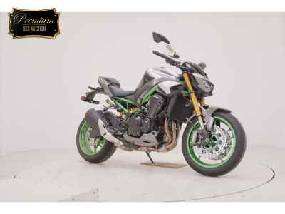 Kawasaki Z900 SE 2025