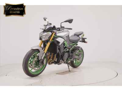 Kawasaki Z900 SE 2025