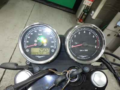 Moto Guzzi V7 Special 2023