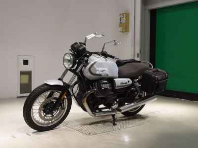 Moto Guzzi V7 Special 2023