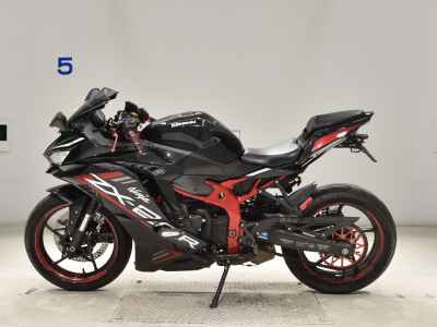 Kawasaki Ninja ZX-25R KRT Edition