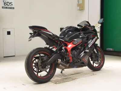 Kawasaki Ninja ZX-25R KRT Edition