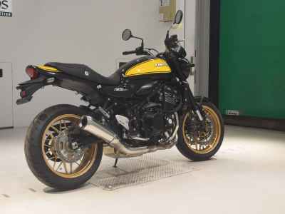 Kawasaki Z900RS 2023