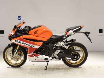 Honda CBR250RR 2023