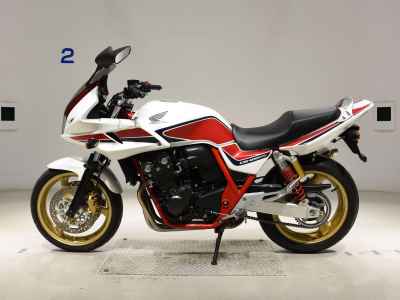 Honda CB400 Super Boldor 2011