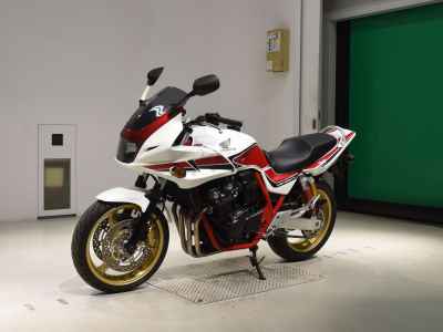 Honda CB400 Super Boldor 2011