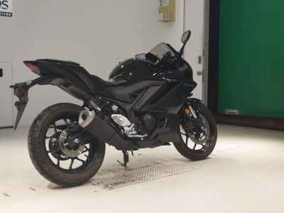 Yamaha YZF-R25 2023