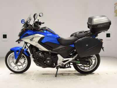 Honda NC750X 2016