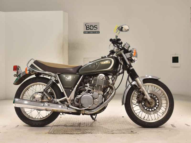 Yamaha SR400 2016
