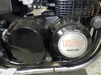 Kawasaki GPZ400 2025