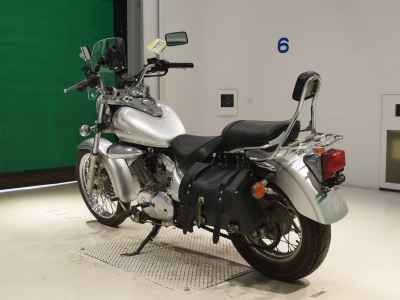 Suzuki Intruder 250LC