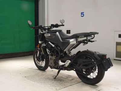 Husqvarna Svartpilen 401 2020