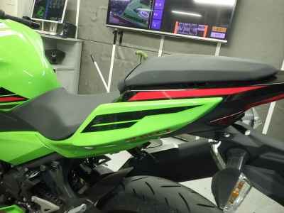 Kawasaki Ninja 400 2025