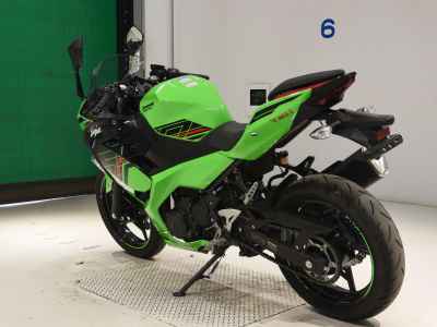 Kawasaki Ninja 400 2025