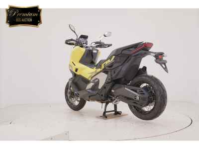 Honda X-Adv 750 2025