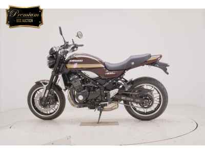 Kawasaki Z900RS 2025