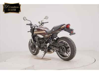 Kawasaki Z900RS 2025