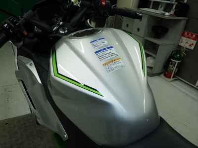 Kawasaki Ninja 7 Hybrid 2025