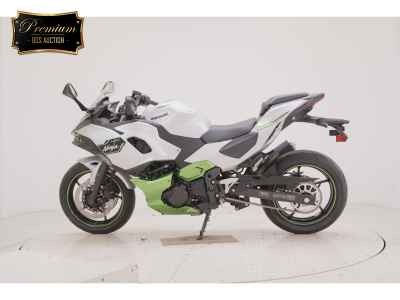 Kawasaki Ninja 7 Hybrid 2025