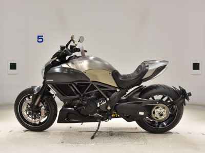 Ducati Diavel 2015