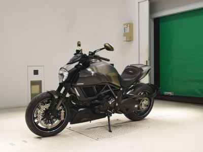 Ducati Diavel 2015
