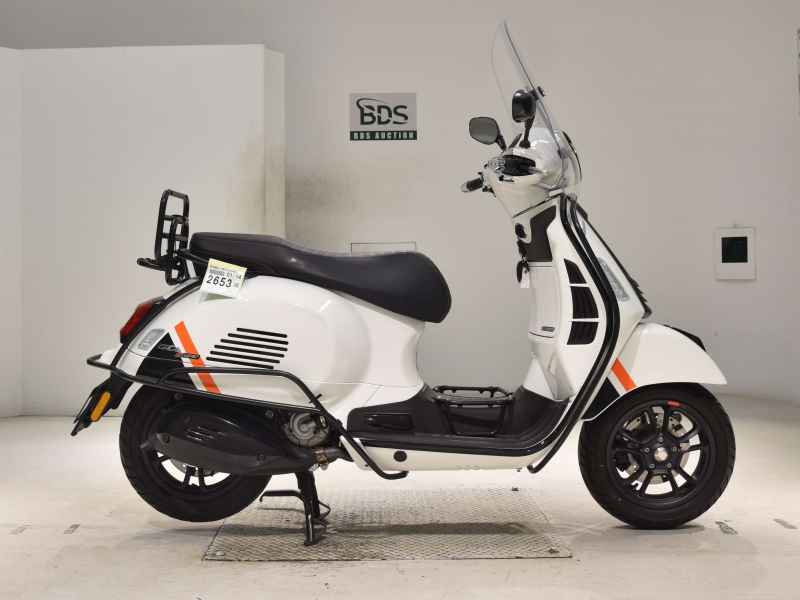 Vespa GTS 300 Super 2024