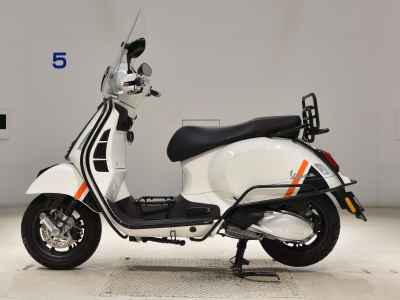 Vespa GTS 300 Super 2024