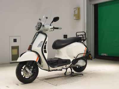 Vespa GTS 300 Super 2024
