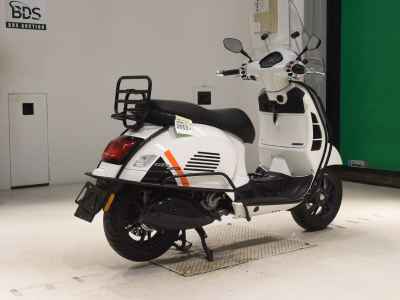 Vespa GTS 300 Super 2024