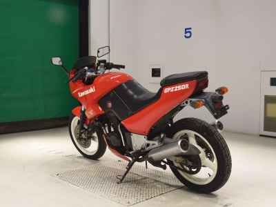 Kawasaki GPZ250R