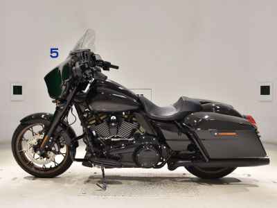 Harley-Davidson FLHXST1920 2023