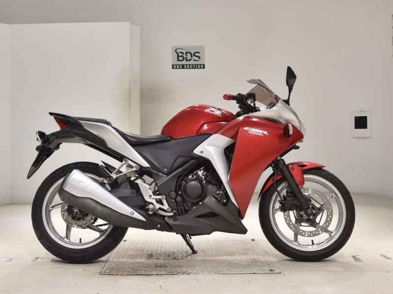 Honda CBR250R 2011