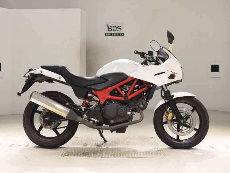 Honda VTR250F 2013