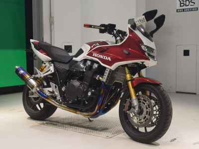 Honda CB1300 Super Boldor 2025