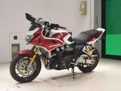 Honda CB1300 Super Boldor 2025