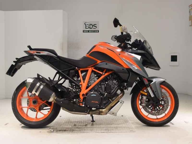 KTM 1290 Super Duke GT 2022
