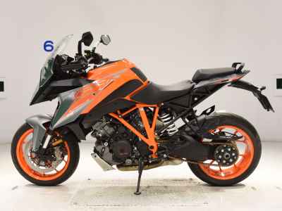 KTM 1290 Super Duke GT 2022